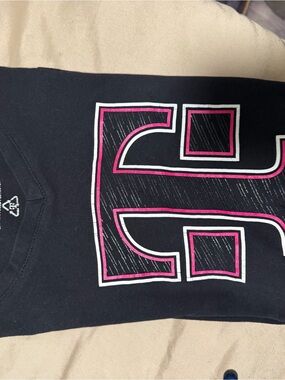 Girls' Black Short Sleeve Tee with Pink & White Graphic T-Mobile retail ready